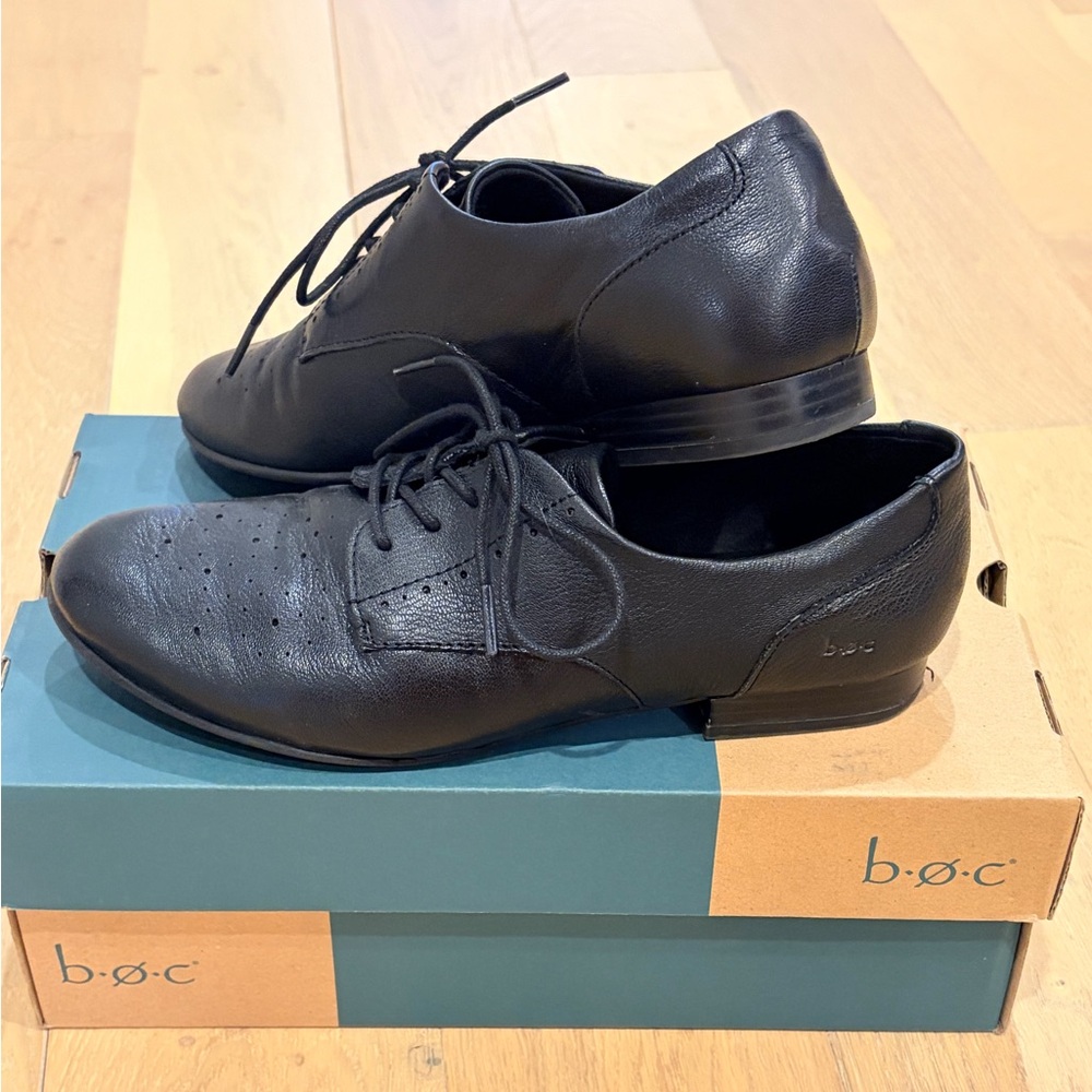 B.O.C. Amble Leather Oxfords